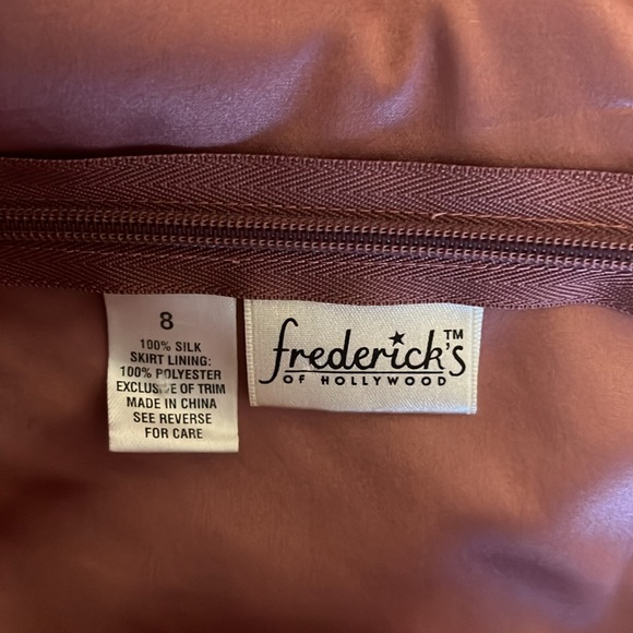 Frederick’s of Hollywood Mauve Silk Embroidered Dress - Picture 6 of 7
